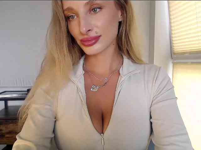 MarilynShow webcam