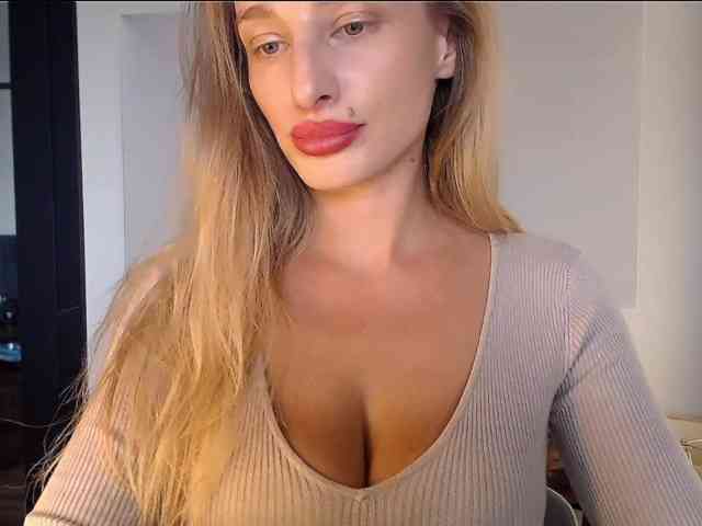 MarilynShow webcam