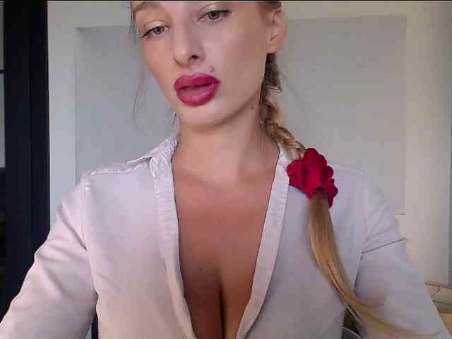 MarilynShow webcam