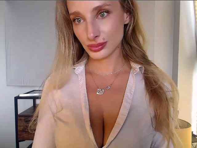 MarilynShow webcam