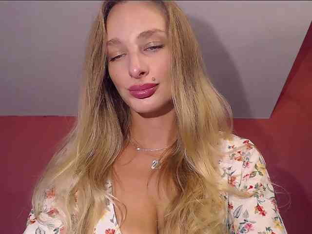 MarilynShow Live Webcam on BongaCams