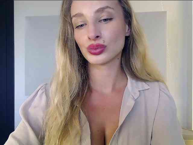 MarilynShow webcam