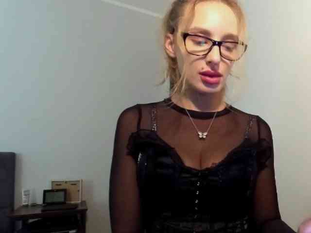 MarilynShow Live Webcam on BongaCams