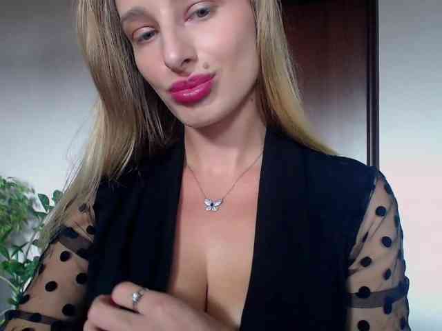 MarilynShow webcam