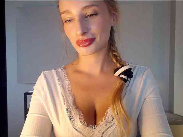 MarilynShow webcam