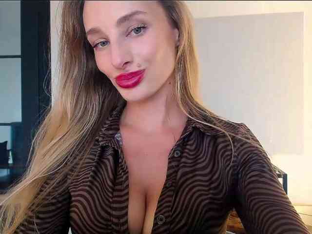 MarilynShow webcam