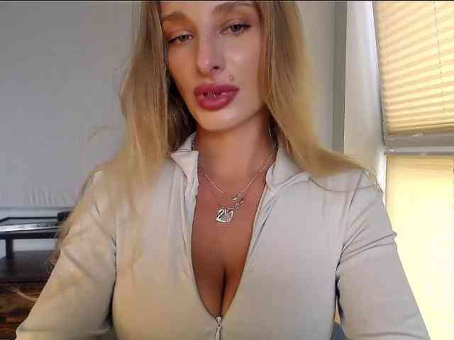 MarilynShow webcam