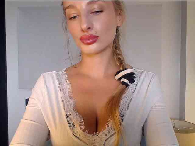 MarilynShow webcam