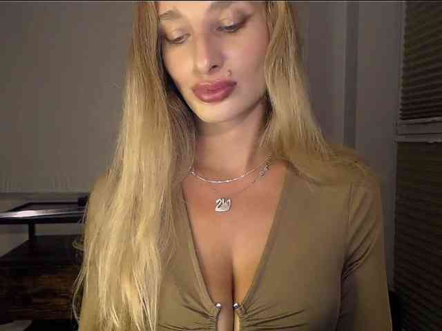 MarilynShow webcam