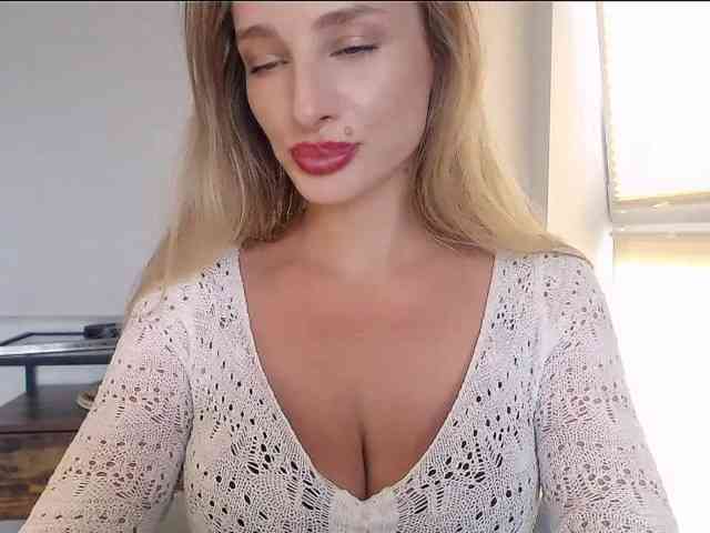 MarilynShow webcam