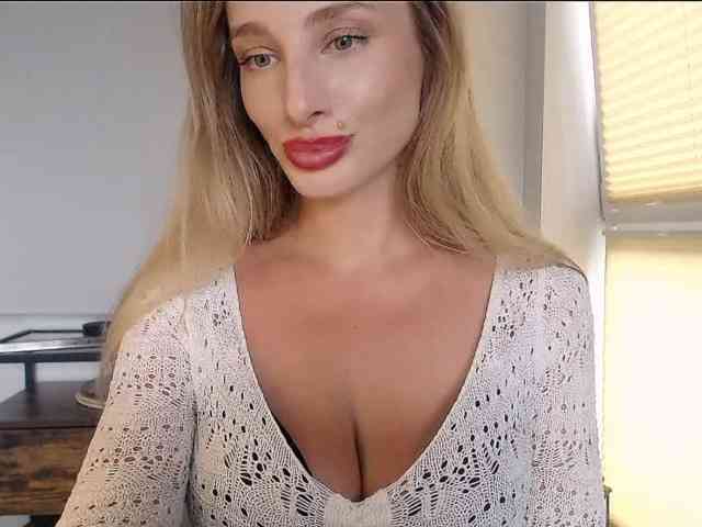 MarilynShow webcam