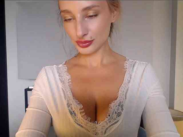 MarilynShow webcam