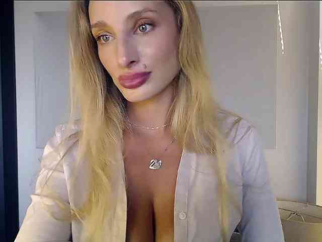 MarilynShow webcam