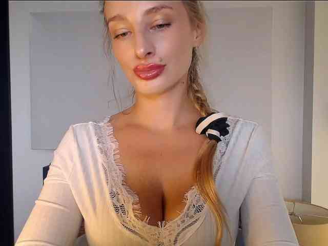 MarilynShow webcam