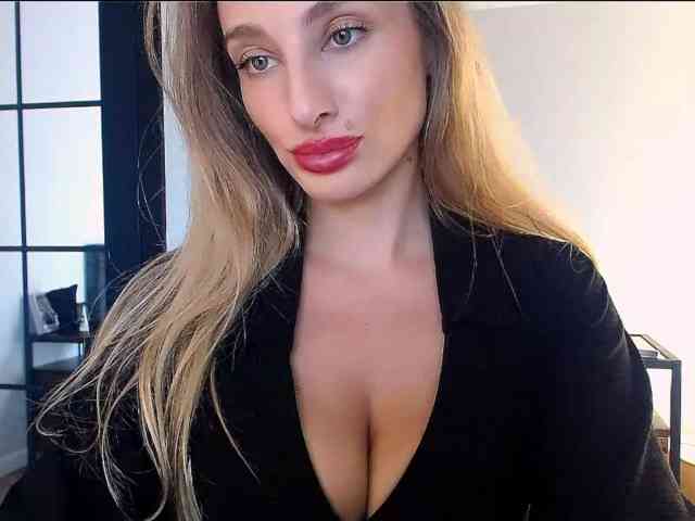 MarilynShow Live Webcam on BongaCams