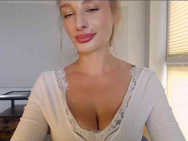 MarilynShow webcam