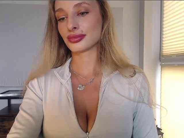 MarilynShow webcam