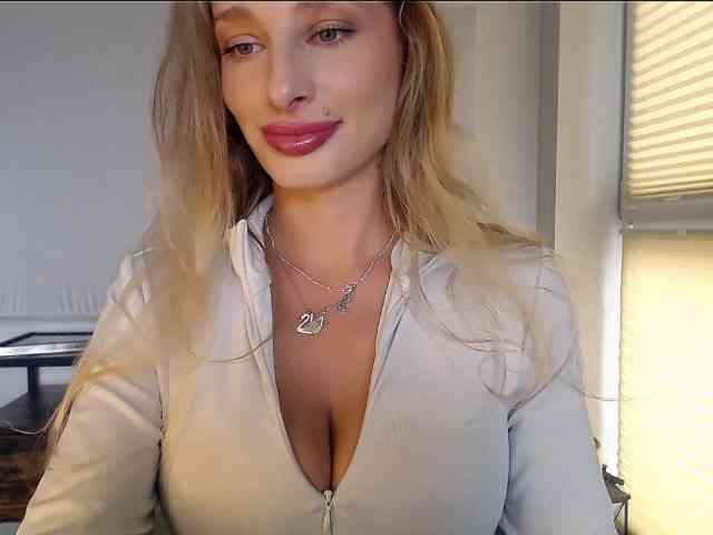 MarilynShow webcam