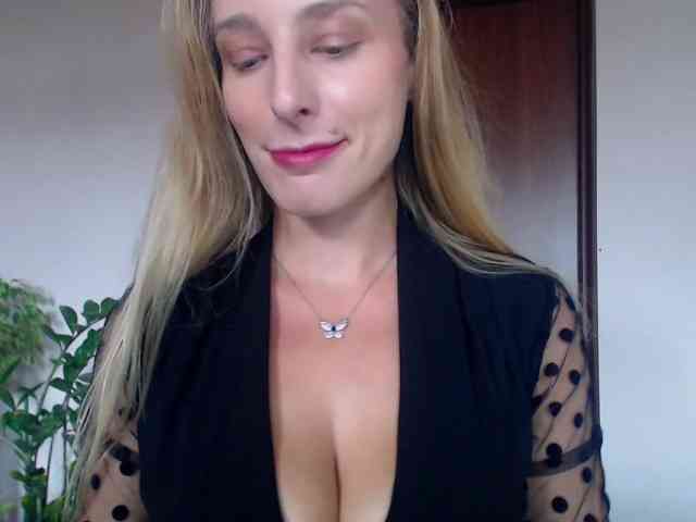 MarilynShow webcam