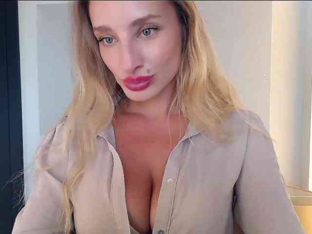 MarilynShow webcam