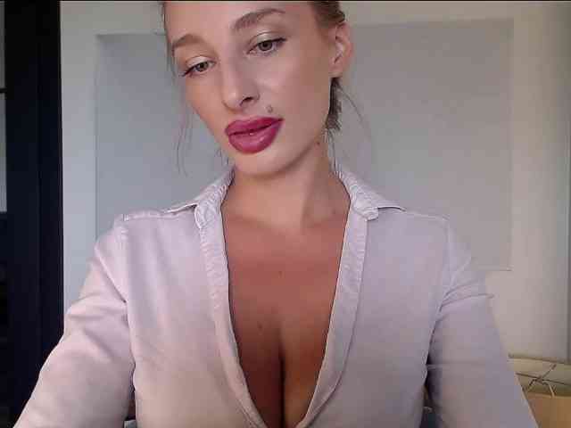 MarilynShow webcam