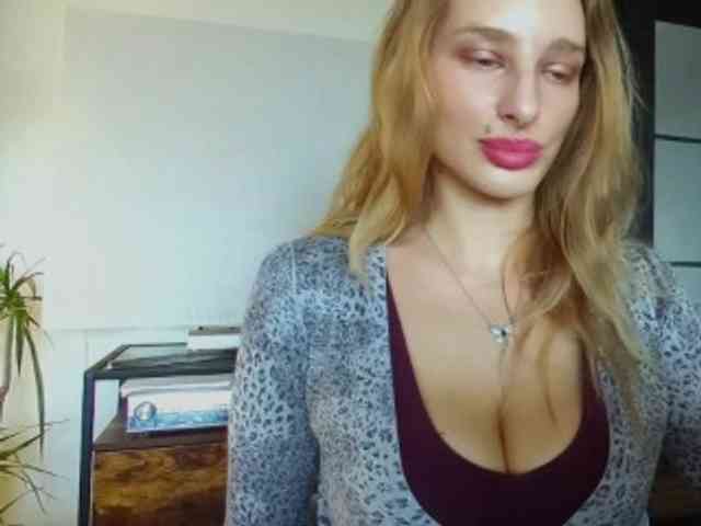 MarilynShow Live Webcam on BongaCams