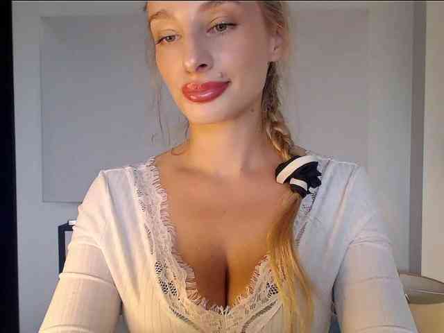 MarilynShow webcam