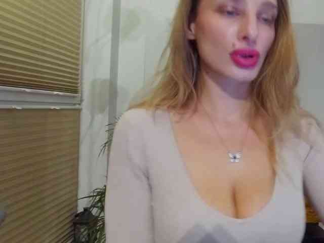 MarilynShow Live Webcam on BongaCams