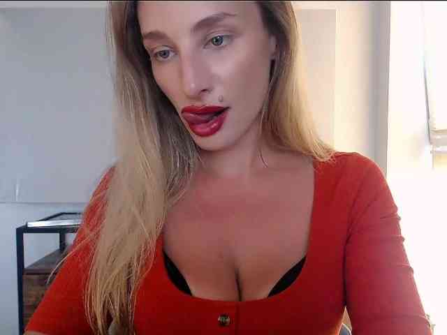 MarilynShow webcam