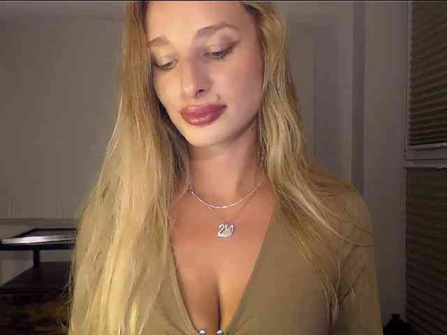 MarilynShow webcam