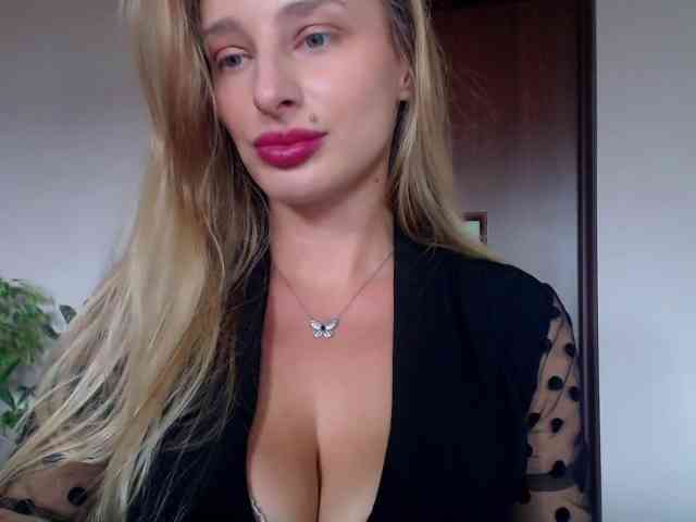 MarilynShow webcam