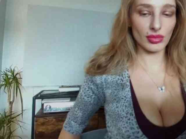 MarilynShow Live Webcam on BongaCams