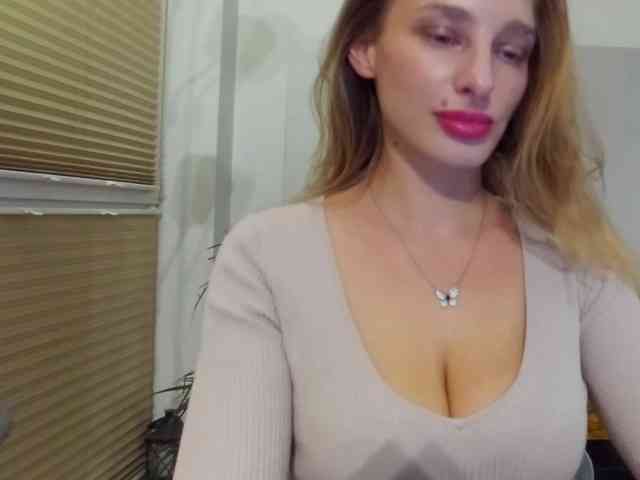 MarilynShow Live Webcam on BongaCams