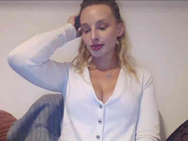 MarilynShow webcam