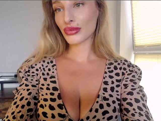MarilynShow webcam