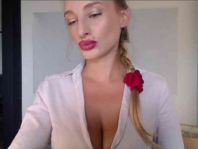 MarilynShow webcam