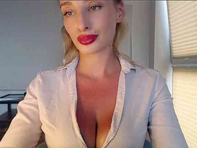MarilynShow webcam