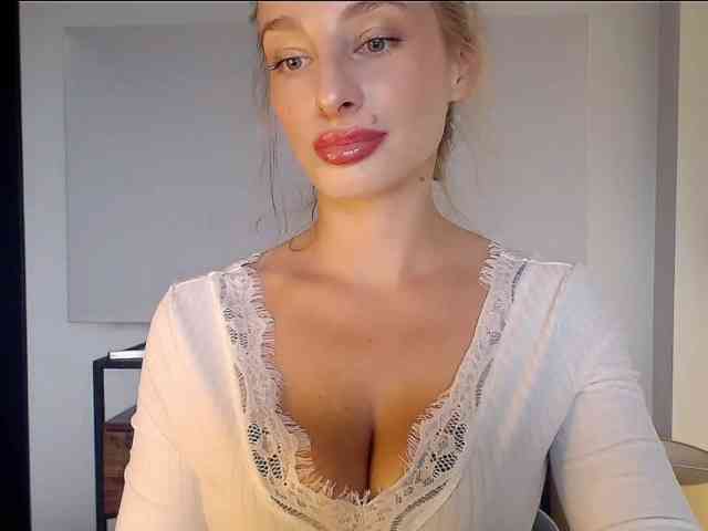 MarilynShow webcam