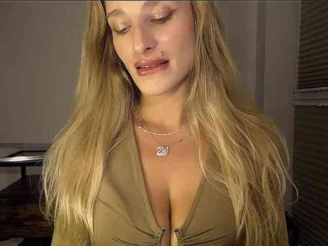 MarilynShow webcam