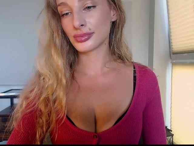 MarilynShow webcam