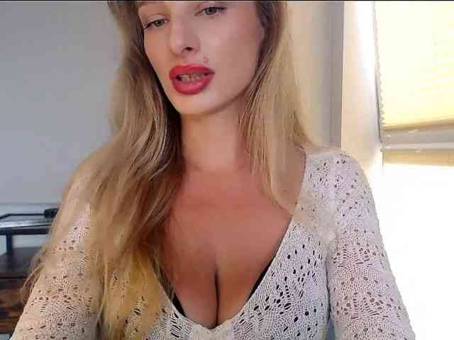 MarilynShow webcam