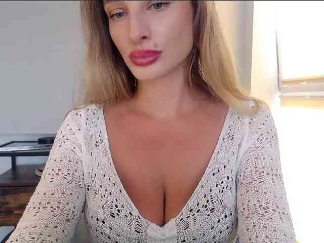 MarilynShow webcam