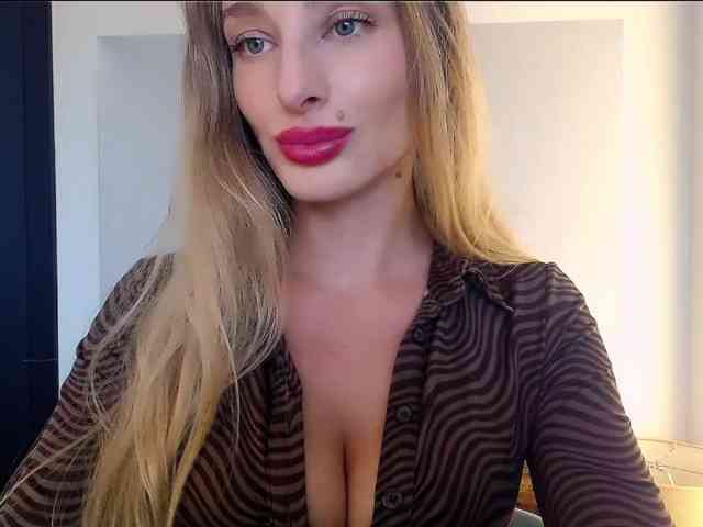 MarilynShow webcam