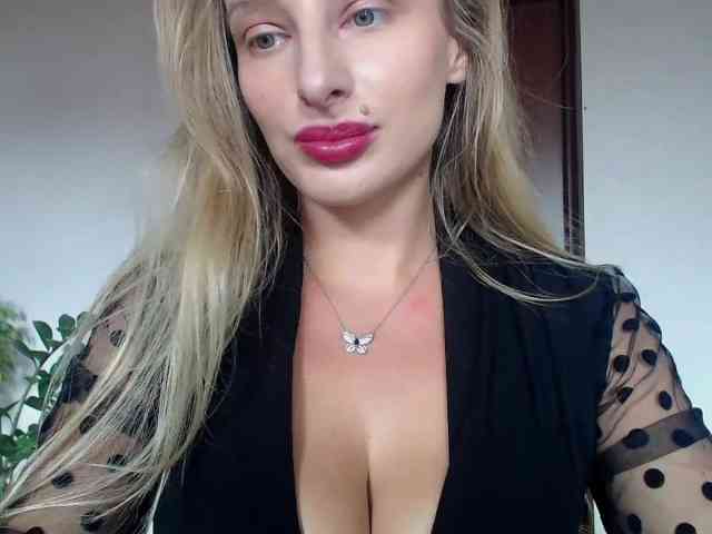 MarilynShow webcam