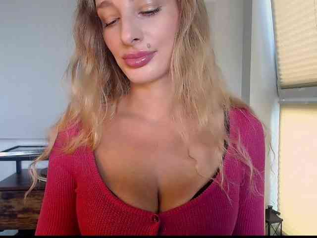 MarilynShow webcam