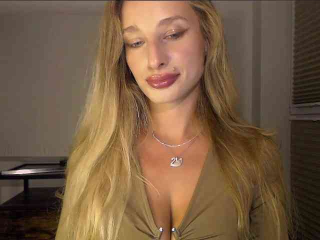 MarilynShow webcam