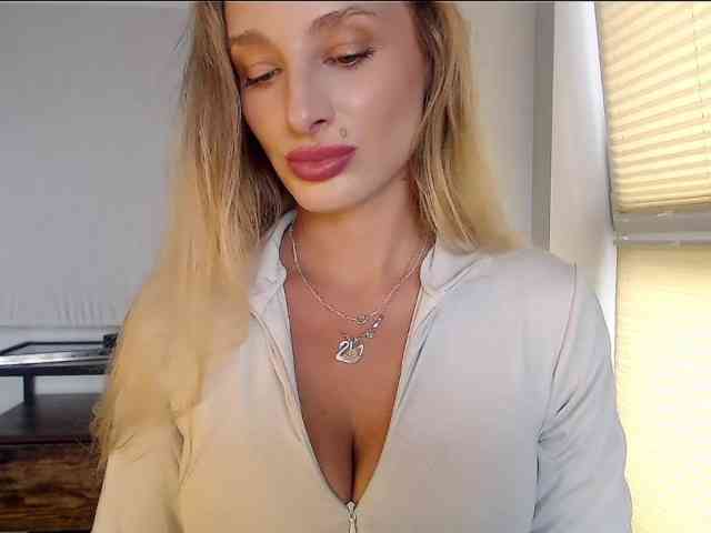 MarilynShow webcam
