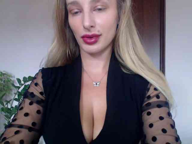 MarilynShow webcam