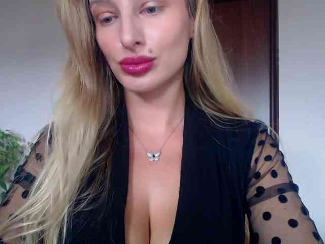 MarilynShow webcam