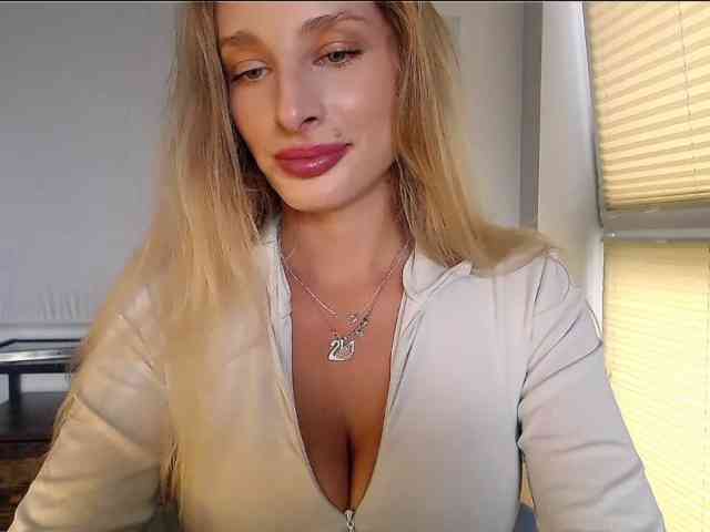MarilynShow webcam